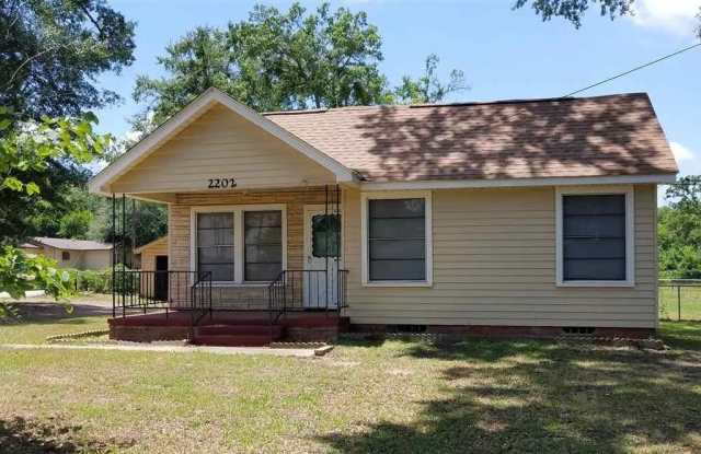 2202 County Rd 1125 - 2202 County Road 1125, Smith County, TX 75704