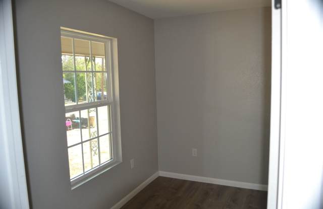 Cozy 1 bedroom 1 bathroom Gallery 4