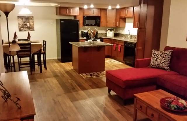 Desert Lakes Apartments Gallery 4