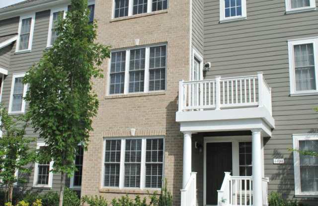 3 BR 3.5 BA Townhouse - 4464 Lydias Drive, James City County, VA 23188