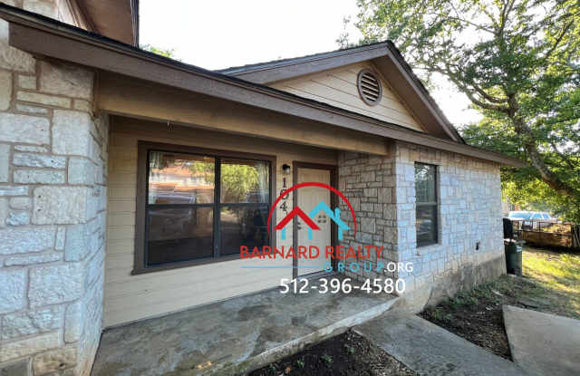 Available June 10: 3 Bed 2 Bath Duplex with Fenced in Yard on Bus Route photos photos