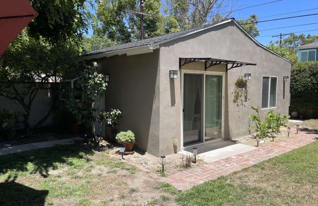 12960 Landale St photos photos