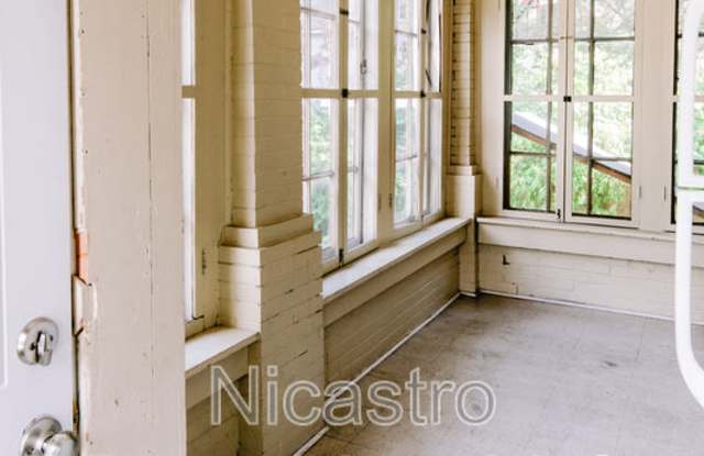 2064 Indianola Avenue Gallery 4