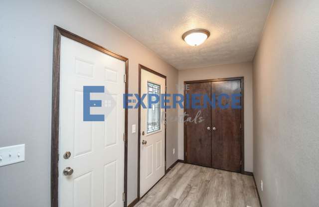 Spacious 4-Bedroom East Sioux Falls Twinhome – Available Now! Gallery 4