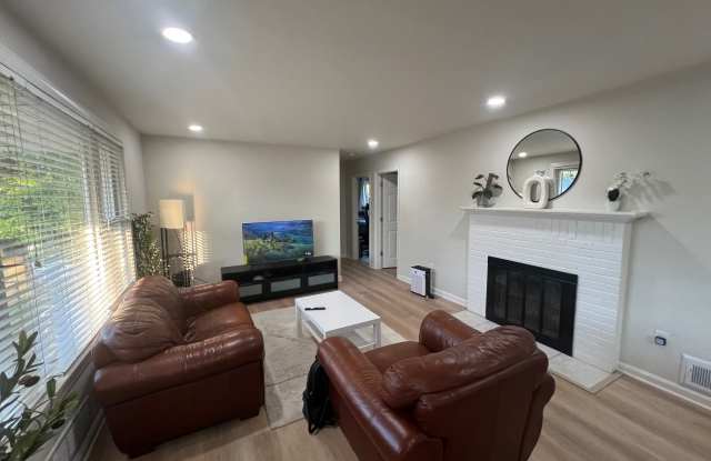 9713 Braddock Road Bedroom 1 Gallery 2