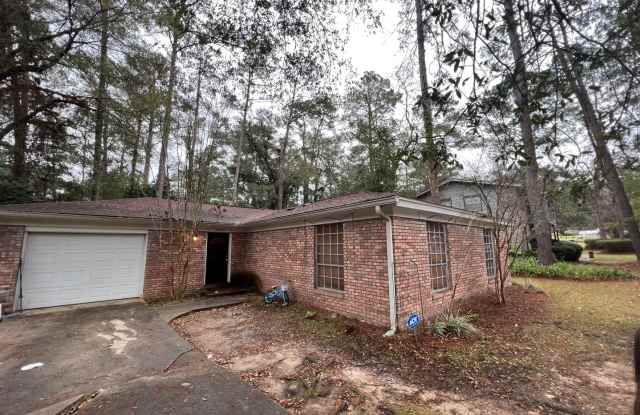 Great 4 bedroom home with garage photos photos