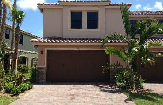 130 E Riverwalk Cir E photos photos