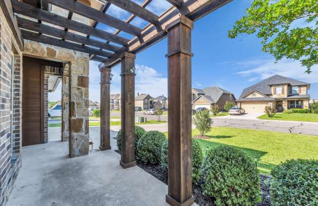 10804 Aurora Drive Gallery 4