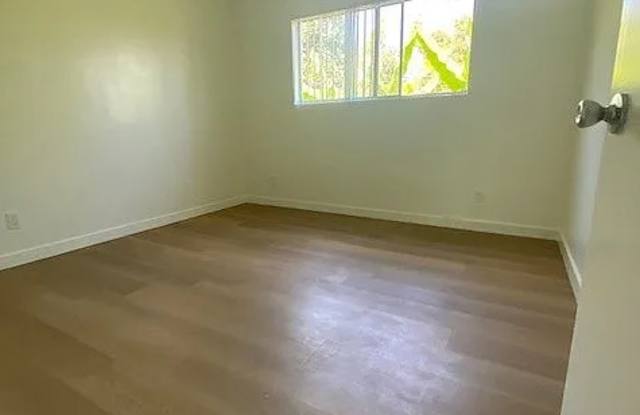 2823 S. Cloverdale Ave. Gallery 3