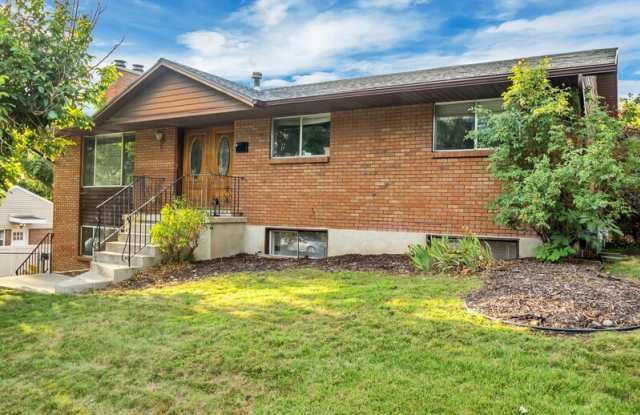 2551 E Elm Ave photos photos