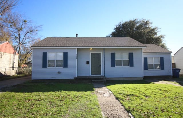 3248 S Llewellyn Ave - 3248 South Llewellyn Avenue, Dallas, TX 75224