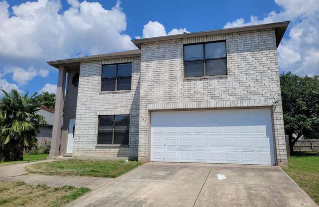 Large 3/2 in New Braunfels - 347 Stone Gate Drive, New Braunfels, TX 78130