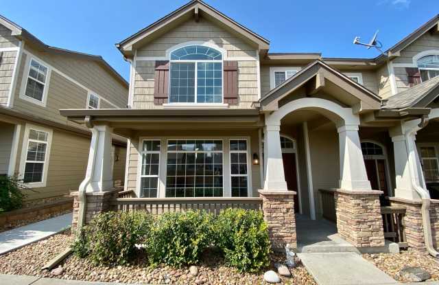 Fantastic Highlands Ranch Townhome - 3bed, 2.5 bath - End Unit photos photos