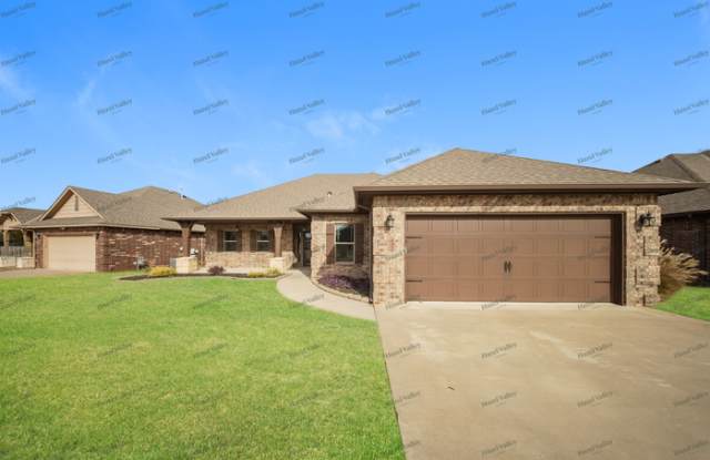 20551 Frontier Avenue - 20551 Frontier Avenue, Harrah, OK 73045