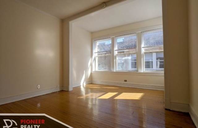 5059 N Damen Ave 1W Gallery 2