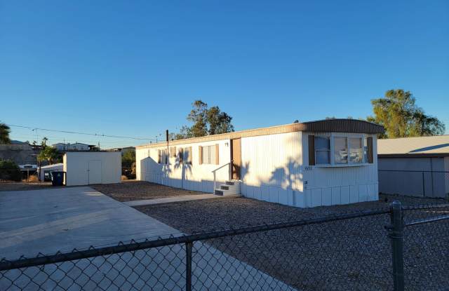 3 Bedroom Located In Bullhead City photos photos