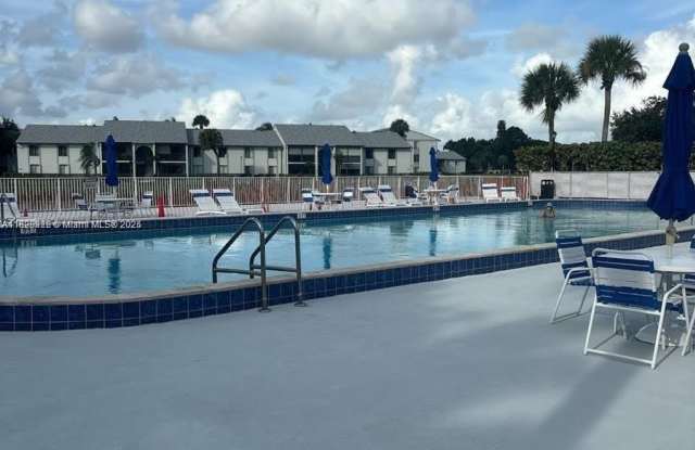 1001 Green Pine Blvd photos photos