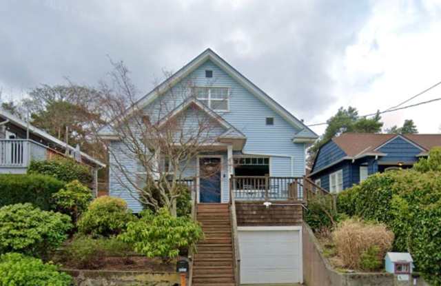 Charming 4-Bedroom West Seattle Home with Skyline  Elliott Bay Views photos photos