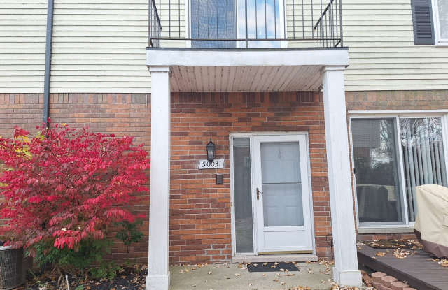 Charming Chesterfield Townhouse photos photos