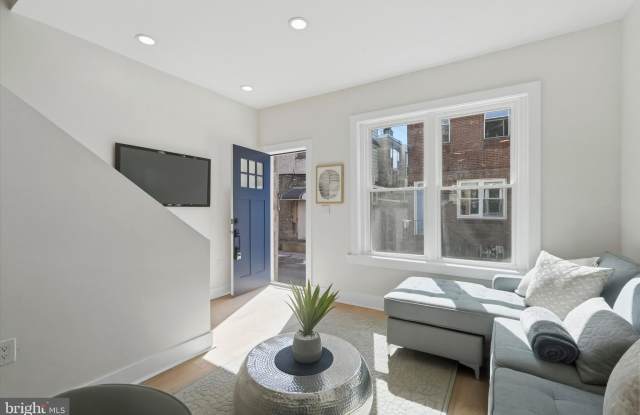 2345 S BANCROFT Street Gallery 4