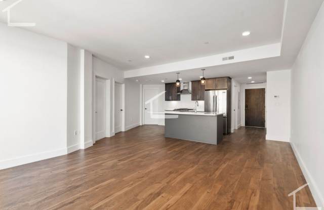 Charming 2 Bedroom-No Broker Fee Gallery 3