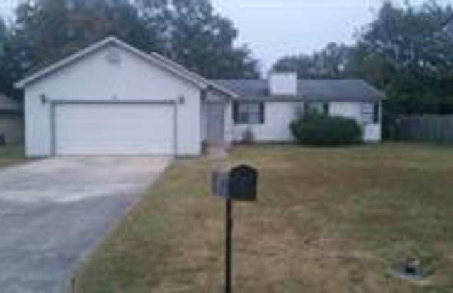 Cozy & Spacious 3 Bedroom Home with Garage and Private Backyard photos photos