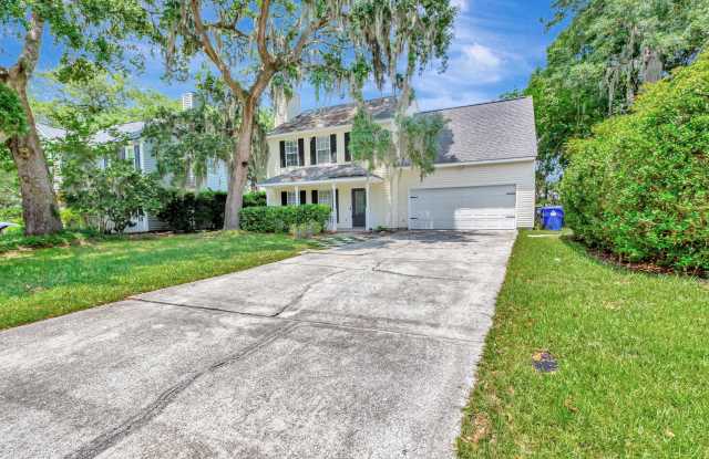 Beautiful Home in Center Lake – Prime Mount Pleasant Location! - 1359 Center Lake Drive, Mount Pleasant, SC 29464