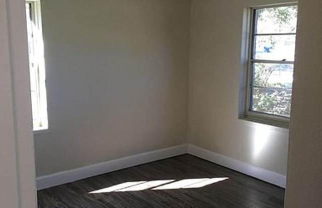 5729 Marigold Road Gallery 4