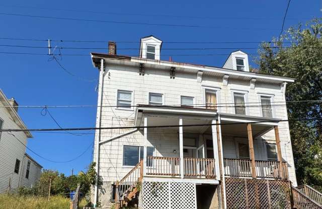 4 Bedroom 1 Bathroom in Fineview! - 1927 Lithgow Avenue, Pittsburgh, PA 15214 4 Bedroom 1 Bathroom in Fineview! - 1927 Lithgow Avenue, Pittsburgh, PA 15214