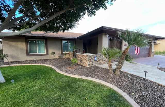 Elegant North Glendale Retreat with Premium Upgrades photos photos