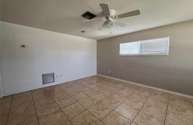 1238 WOODMERE DR Gallery 2