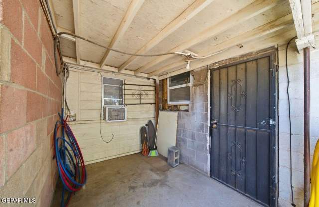 5833 YBARRA Court Gallery 2