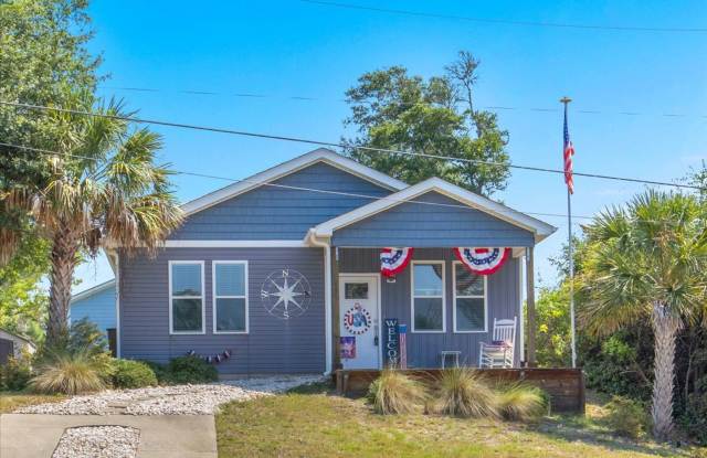 Furnished 3-Bedroom Rental in Emerald Isle – 6-Month or 12 month Lease Available Gallery 3
