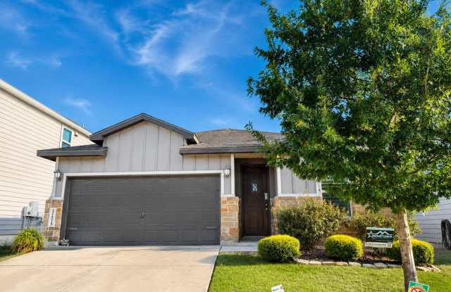 11515 Bakersfield Pass Gallery 1