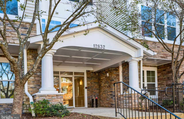 12832 CLARKSBURG SQUARE Road Gallery 1