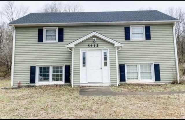 5412 Campbell Highway - A Gallery 1