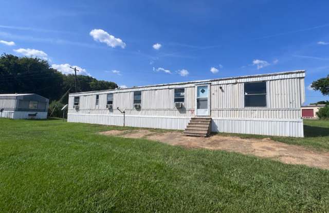Affordable living in Tallassee, convenient to I-85 and plenty of industry Gallery 1