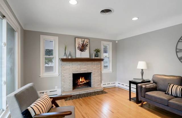 rambler style home in New Brighton, Remodeled 4bd 2ba fully finished Gallery 3