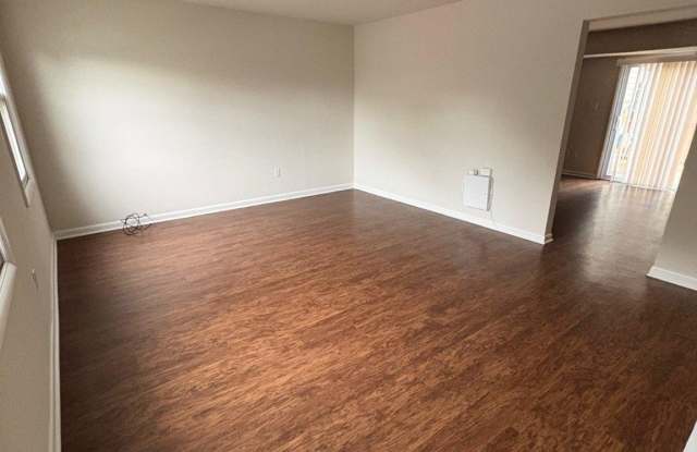 5116 COTTONWOOD Court Gallery 2