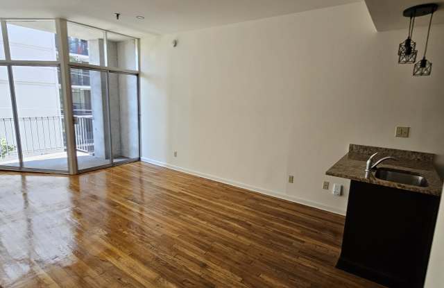1311 Lombard St Gallery 2