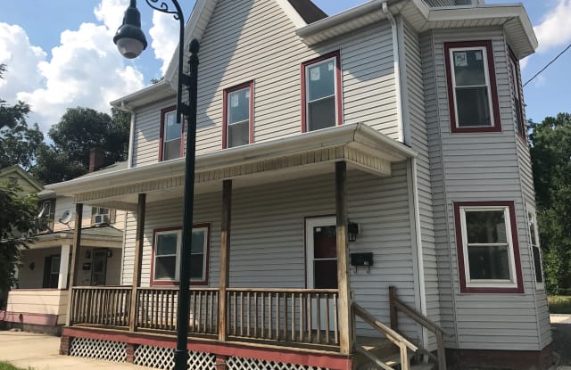 211 Broad Street - 2 photos photos
