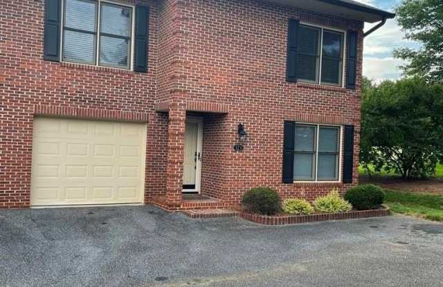 123 Commonwealth Drive - 123 Commonwealth Drive, Lincolnton, NC 28092