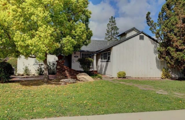 7401 Jellico St - 7401 Jellico Avenue, Los Angeles, CA 91406