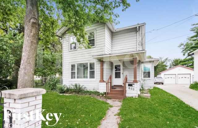 600 Fulton Street - 600 Fulton Street, Aurora, IL 60505