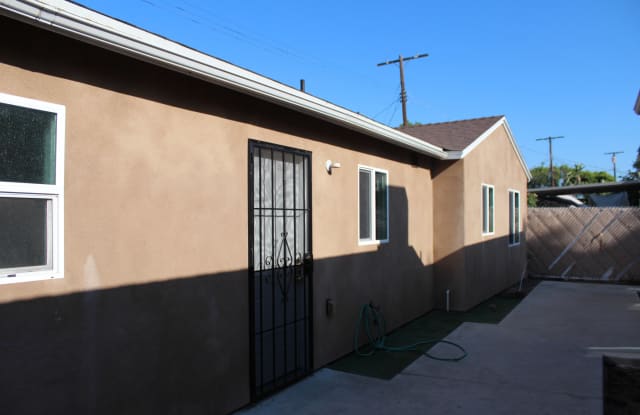 14308 Osborne St -1 Gallery 2