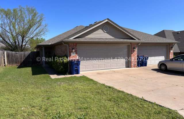 COMING IN JUNE! 3 bed 2 bath duplex in GREAT location! photos photos