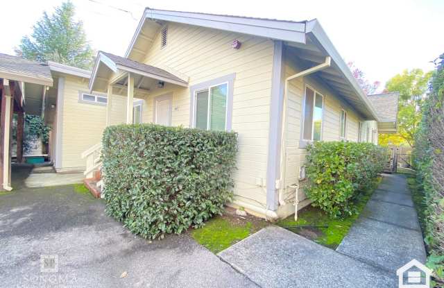 PRICE REDUCTION! 2BD/1BA Duplex In Downtown Sonoma! photos photos PRICE REDUCTION! 2BD/1BA Duplex In Downtown Sonoma! photos photos