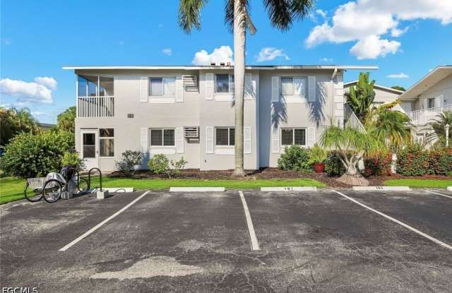 8148 Country Road Gallery 1