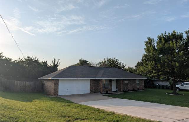 118 Westridge Drive Gallery 2