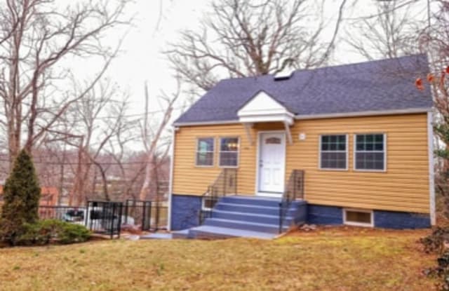 5702 Tennyson St - 5702 Tennyson Street, East Riverdale, MD 20737